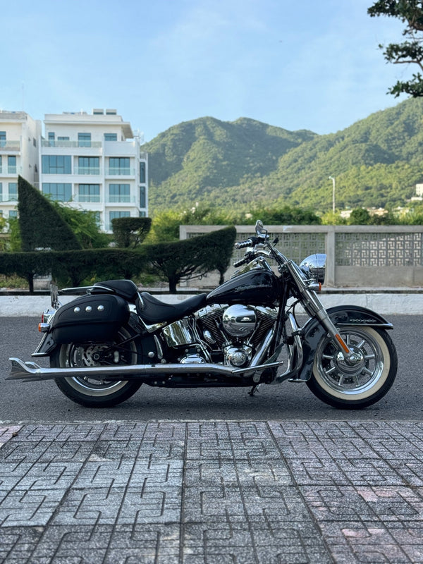 HARLEY DAVIDSON SOFTAIL DELUXE