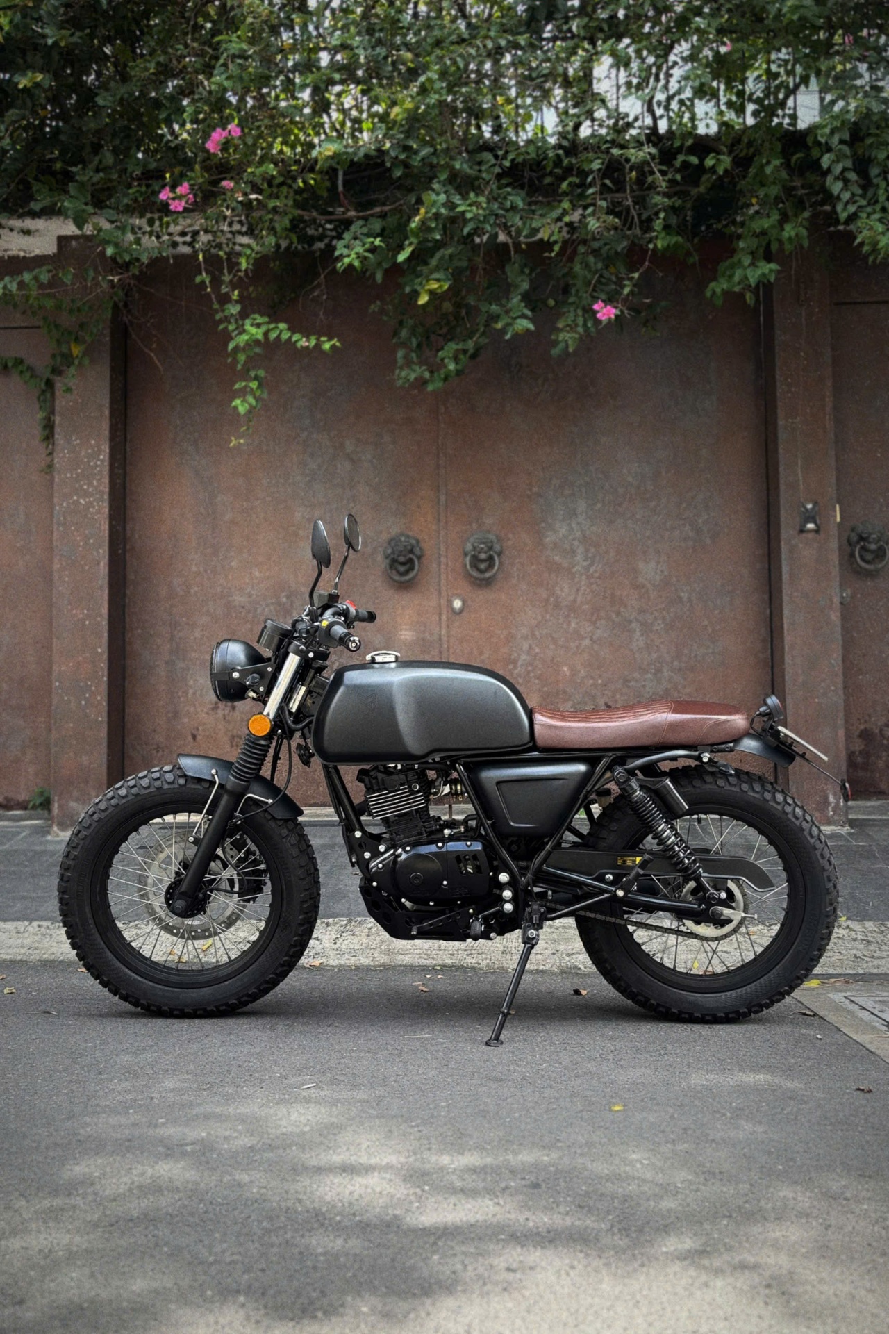 MUTT AKITA 125